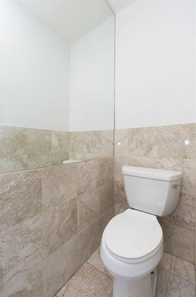 West 46Th Street Apartment นิวยอร์ก ภายนอก รูปภาพ